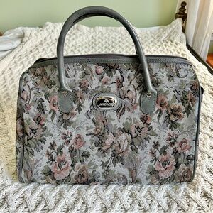 Vintage floral travel bag